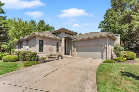Exterior - 3901 E Villa Way, Springfield, MO 65809 photo 4 of 14