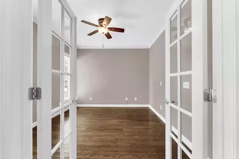 Entry Way - 3901 E Villa Way, Springfield, MO 65809 photo 4 of 6