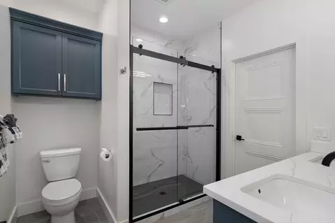 Bath - 3373 Westwind Dr, Ozark, MO 65721 photo 5 of 9