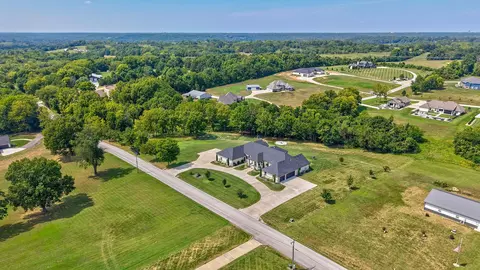 View/Area - 3373 Westwind Dr, Ozark, MO 65721 photo 2 of 7