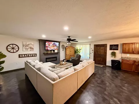 Living - 21275 State Hwy P, Ava, MO 65608 photo 2 of 4