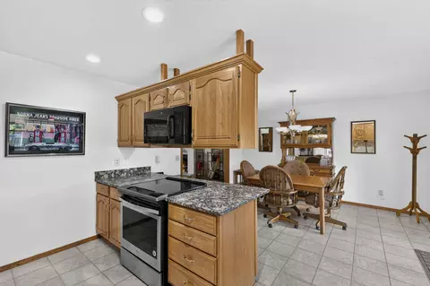 Kitchen - 1934 E Ridgewood Dr, Springfield, MO 65804 photo 3 of 3