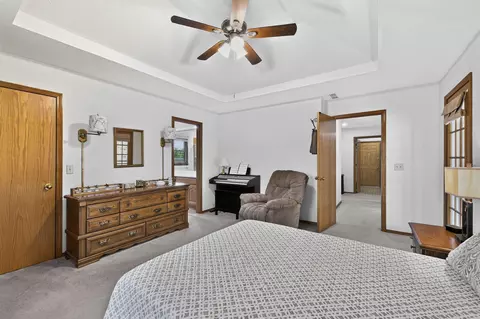 Bedroom - 1934 E Ridgewood Dr, Springfield, MO 65804 photo 3 of 4
