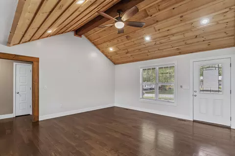 Living - 832 Shaffer St, Marshfield, MO 65706 photo 1 of 2