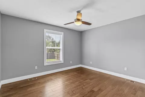 Bedroom - 832 Shaffer St, Marshfield, MO 65706 photo 2 of 5