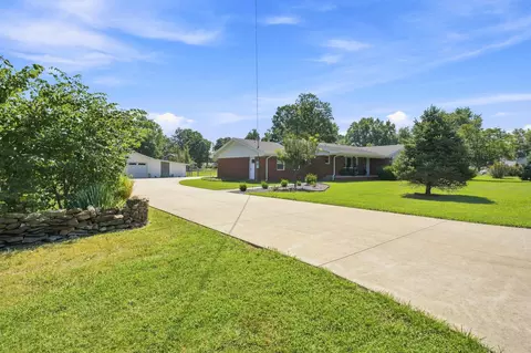 Exterior - 226 N Hampton Ave, Republic, MO 65738 photo 4 of 10