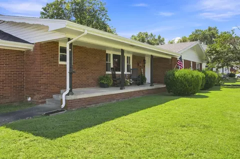 Exterior - 226 N Hampton Ave, Republic, MO 65738 photo 3 of 10