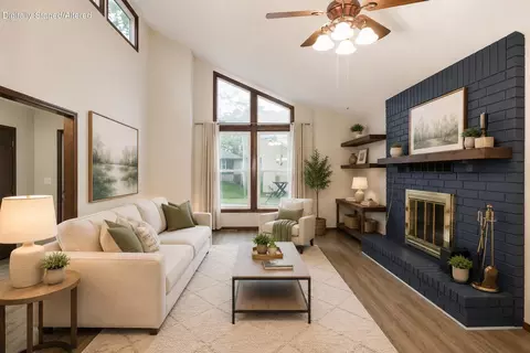 Living - 4740 S Glenn Ave, Springfield, MO 65810 photo 1 of 4
