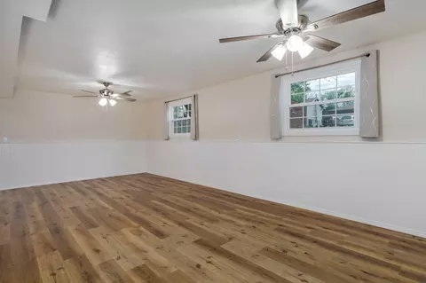 Living - 4740 S Glenn Ave, Springfield, MO 65810 photo 3 of 4