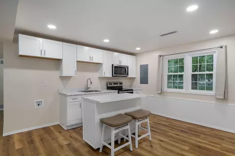 Kitchen - 4740 S Glenn Ave, Springfield, MO 65810 photo 2 of 2