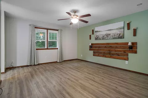 Living - 4740 S Glenn Ave, Springfield, MO 65810 photo 4 of 4