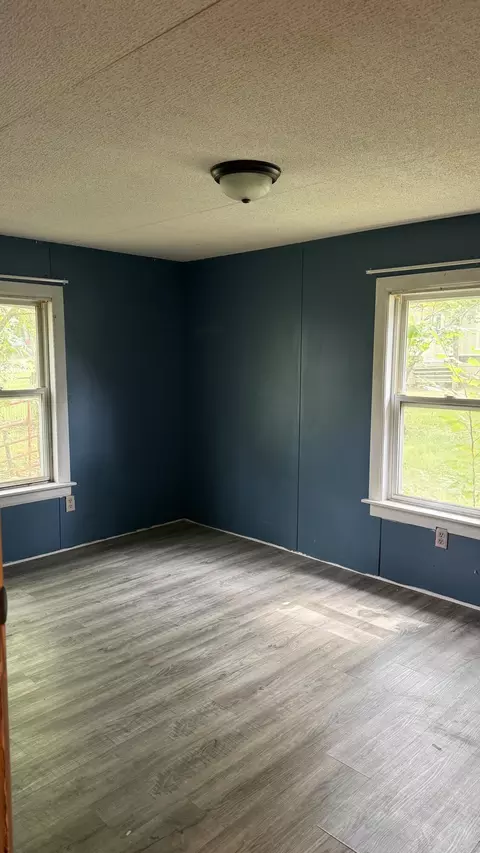 Bedroom - 381 Mill Hollow Rd, Forsyth, MO 65653 photo 2 of 3