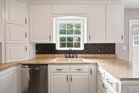 Kitchen - 109 Circle Dr, Monett, MO 65708 photo 3 of 3