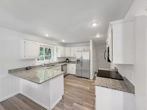 Kitchen - 113 Hidden Valley Dr, Strafford, MO 65757 photo 2 of 2