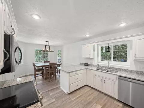 Kitchen - 113 Hidden Valley Dr, Strafford, MO 65757 photo 1 of 2