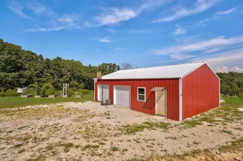 Exterior - 1257 Elkhead Rd, Sparta, MO 65753 photo 3 of 13