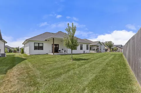 Exterior - 1102 S Strait Ave, Ozark, MO 65721 photo 7 of 8