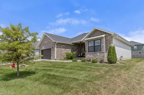 Exterior - 1102 S Strait Ave, Ozark, MO 65721 photo 3 of 8