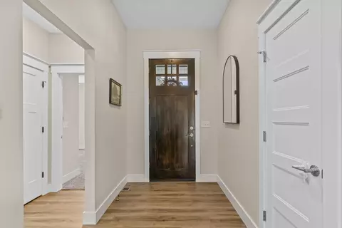 Entry Way - 1102 S Strait Ave, Ozark, MO 65721 photo 1 of 4