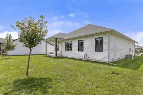Exterior - 1102 S Strait Ave, Ozark, MO 65721 photo 6 of 8