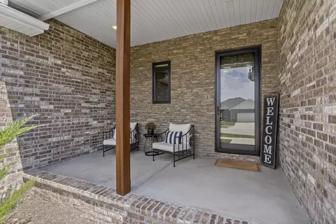 Exterior - 1102 S Strait Ave, Ozark, MO 65721 photo 4 of 8