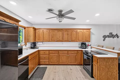 Kitchen - 1953 Eaglecrest Rd, Cape Fair, MO 65624 photo 1 of 4