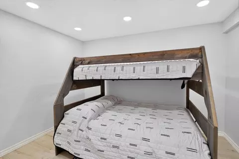 Bedroom - 1953 Eaglecrest Rd, Cape Fair, MO 65624 photo 5 of 5