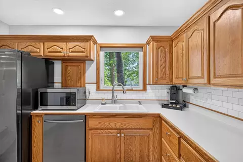 Kitchen - 1953 Eaglecrest Rd, Cape Fair, MO 65624 photo 3 of 4