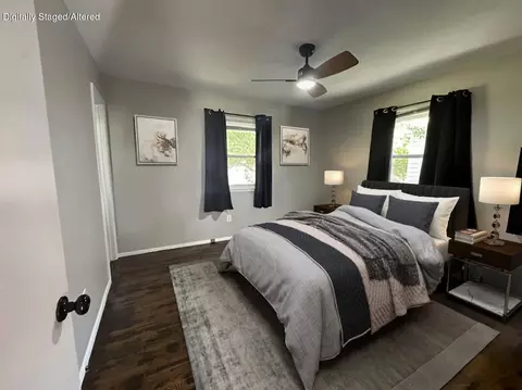 Bedroom - 1256 S Meadowview Ave, Springfield, MO 65804 photo 5 of 6