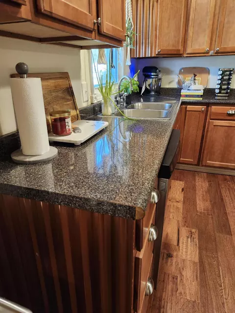 Kitchen - 1507 N N Riverside Rd, Ozark, MO 65721 photo 5 of 8