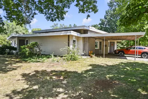 Exterior - 1035 E Linwood Ter, Springfield, MO 65807 photo 2 of 9