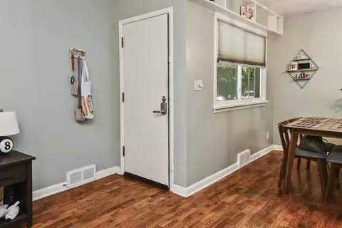 Entry Way - 1035 E Linwood Ter, Springfield, MO 65807 photo 1 of 1