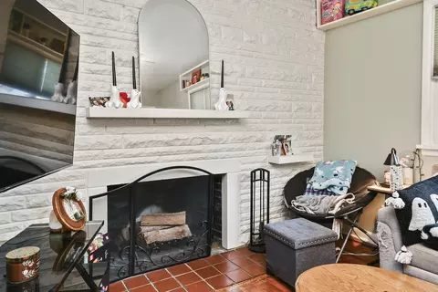 Living - 1035 E Linwood Ter, Springfield, MO 65807 photo 3 of 10