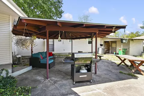 Exterior - 1035 E Linwood Ter, Springfield, MO 65807 photo 9 of 9