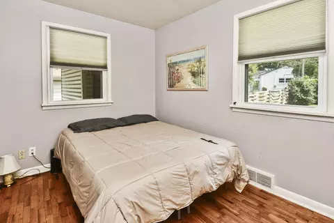 Bedroom - 1035 E Linwood Ter, Springfield, MO 65807 photo 7 of 10