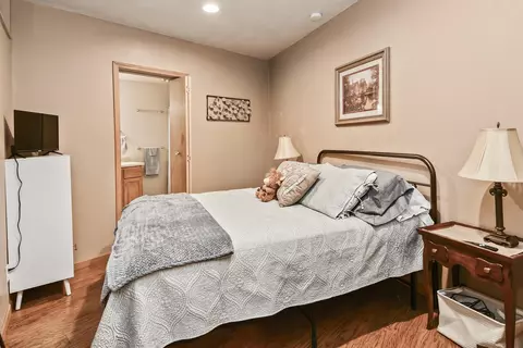 Bedroom - 1035 E Linwood Ter, Springfield, MO 65807 photo 5 of 10