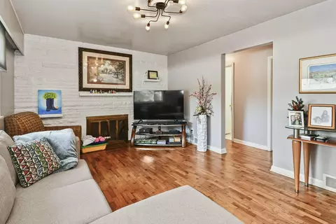Living - 1035 E Linwood Ter, Springfield, MO 65807 photo 10 of 10