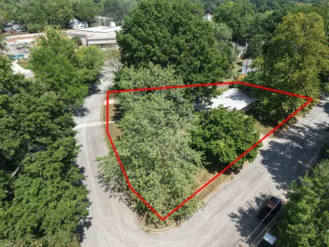 View/Area - 1035 E Linwood Ter, Springfield, MO 65807 photo 2 of 2