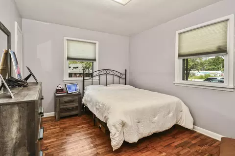 Bedroom - 1035 E Linwood Ter, Springfield, MO 65807 photo 9 of 10