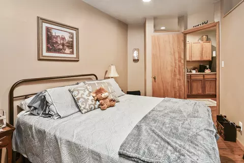 Bedroom - 1035 E Linwood Ter, Springfield, MO 65807 photo 6 of 10