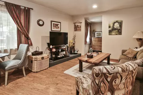 Living - 1035 E Linwood Ter, Springfield, MO 65807 photo 6 of 10