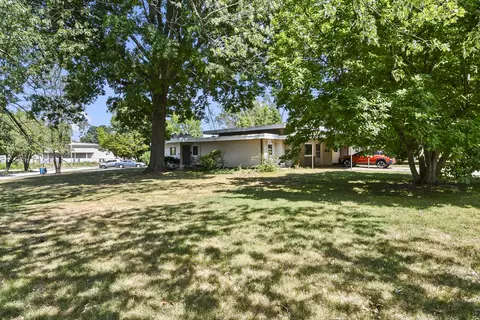 Exterior - 1035 E Linwood Ter, Springfield, MO 65807 photo 5 of 9