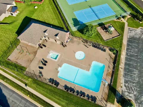 View/Area - 1620 W Silver Oak Dr, Springfield, MO 65810 photo 4 of 6
