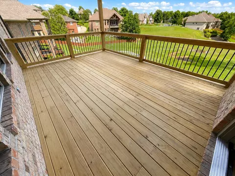 Exterior - 1620 W Silver Oak Dr, Springfield, MO 65810 photo 4 of 7