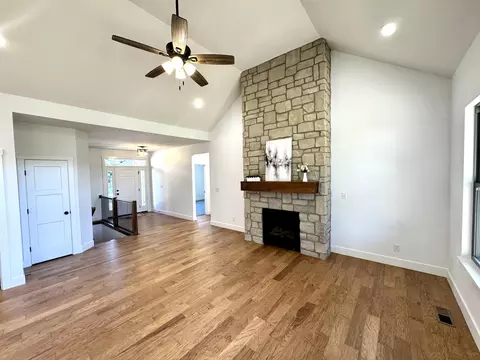 Living - 1620 W Silver Oak Dr, Springfield, MO 65810 photo 8 of 12