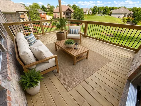 Exterior - 1620 W Silver Oak Dr, Springfield, MO 65810 photo 5 of 7