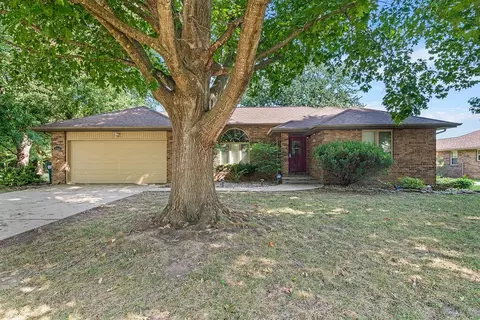 6863 W Cactus St, Springfield, MO 65803