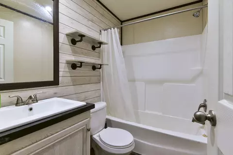 Bath - 26575 Bobcat Ln, Shell Knob, MO 65747 photo 5 of 5