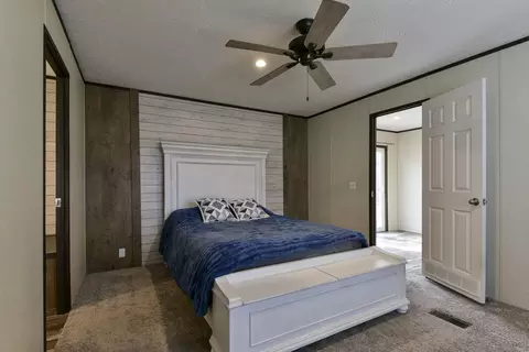 Bedroom - 26575 Bobcat Ln, Shell Knob, MO 65747 photo 1 of 5