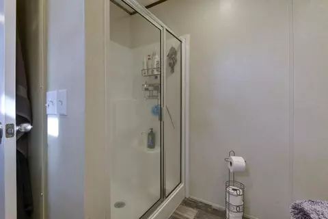 Bath - 26575 Bobcat Ln, Shell Knob, MO 65747 photo 3 of 5